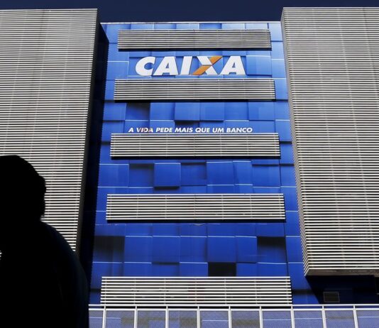 Caixa começa a pagar parcela de outubro do Auxílio Brasil. Pagamento do Auxílio Gás também começa nesta terça-feira