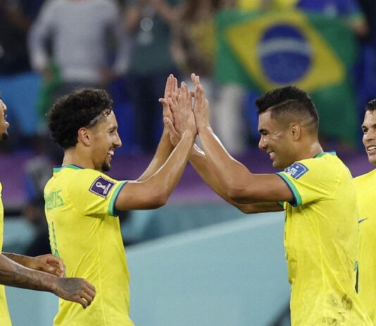Brasil bate Suíça e se classifica para oitavas da Copa do Catar. Casemiro garantiu primeira vitória brasileira sobre suíços em mundiais