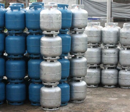 Desabastecimento de gás de cozinha pode atingir a Paraíba se rodovias continuarem bloqueadas, diz presidente do Sinregás