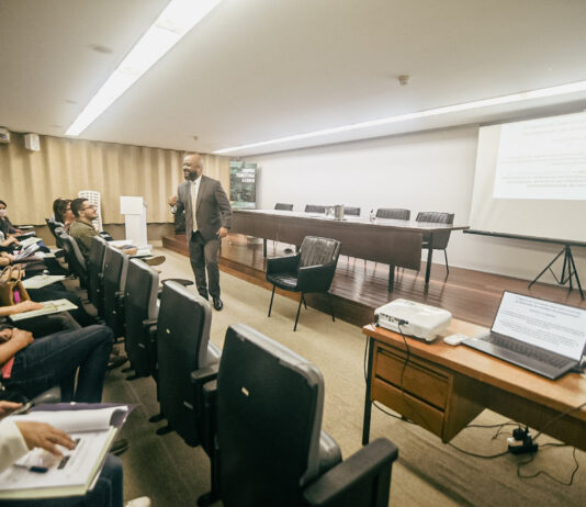 Servidores da Prefeitura de Campina Grande participam de treinamento sobre a nova Lei de Licitações