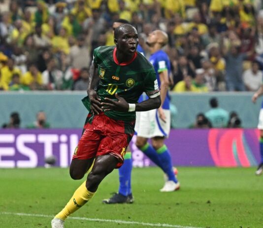 Brasil perde de Camarões mas avança como líder do Grupo G. Aboubakar marca o gol dos africanos, que acabam desclassificados