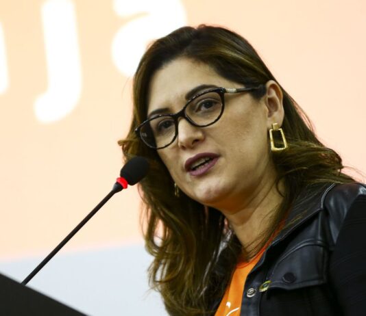 Valorizar idosos é condição para avanço da sociedade, diz ministra. Cristiane Britto comemorou resultados de secretaria