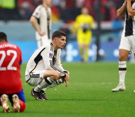 Alemanha é eliminada da Copa mesmo com vitória sobre Costa Rica. Germânicos triunfam por 4 a 2, mas terminam em terceiro no Grupo E