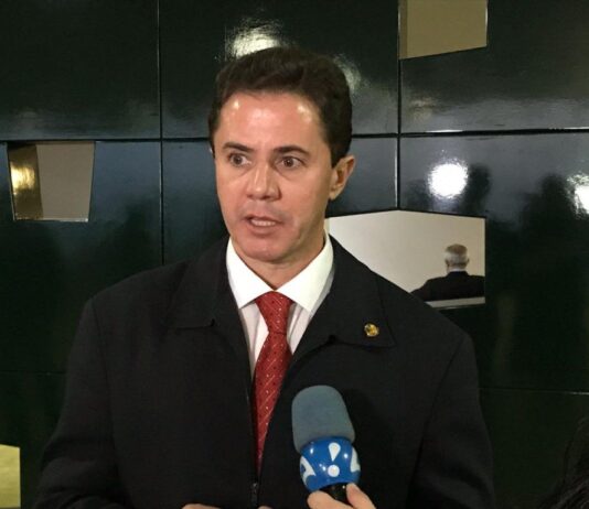 Veneziano diz que os R$ 173 milhões conseguidos junto ao Relator Geral do Orçamento garantirão continuidade das obras da BR 230