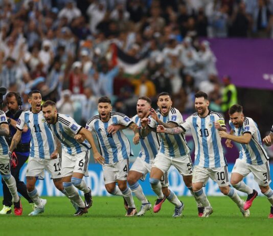 Argentina bate Holanda e está na semifinal da Copa do Catar. Com brilho do goleiro Martínez, hermanos vencem nos pênaltis