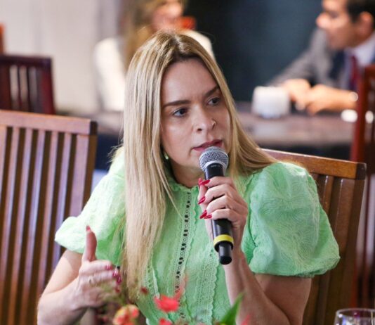 Daniella Ribeiro vota a favor da PEC da Transição no Senado