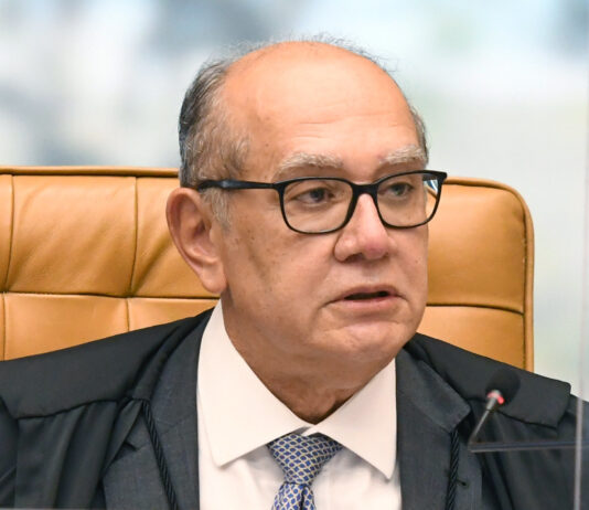 Gilmar Mendes exclui Bolsa Família do teto de gastos e interfere em tramitação da PEC
