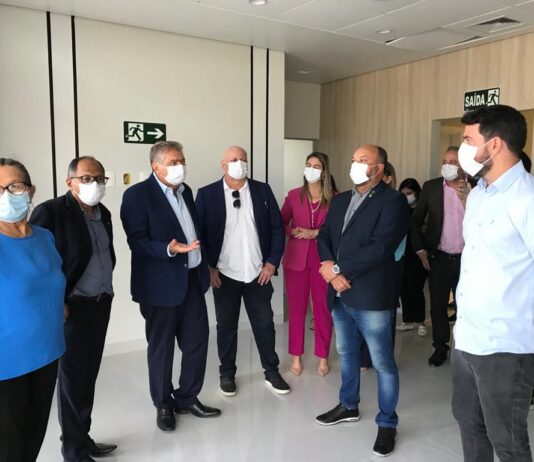 Vereadores de Campina Grande fazem visita ao hospital HELP