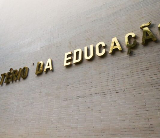 Pagamentos de bolsistas da Capes serão feitos até o dia 13, diz MEC Governo libera R$ 210 milhões para a Capes