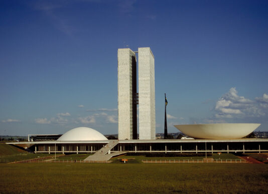 A um mês de assumir, Lula precisa aprovar PEC e definir ministros; veja o que deve acontecer até a posse