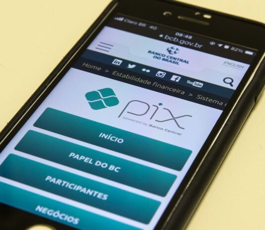 Pix bate recorde e supera 100 milhões de transações em um dia. Marca coincide com pagamento da segunda parcela do décimo terceiro
