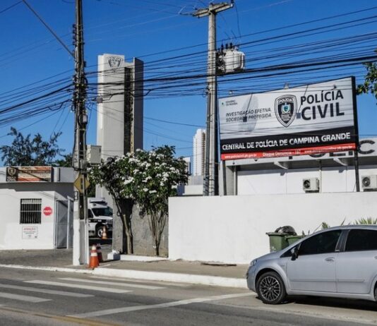 Motorista de transporte por aplicativo é preso suspeito de assediar sexualmente dois adolescentes, em Campina Grande