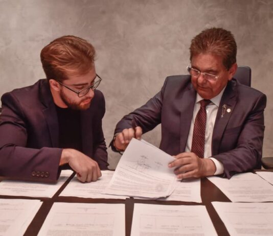 Celebrando consenso, Galdino registra candidatura à presidência com Tião Gomes na vice e Júnior Araújo como secretário