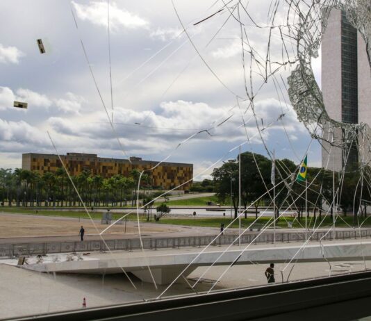 Câmara aprova intervenção federal na segurança pública do DF. Decreto foi aprovado em votação simbólica e passará pelo Senado