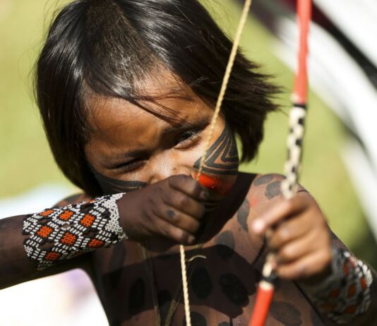 Em Roraima, Lula visita hospital e casa de apoio à saúde indígena. Governo institui comitê para enfrentar desassistência sanitária