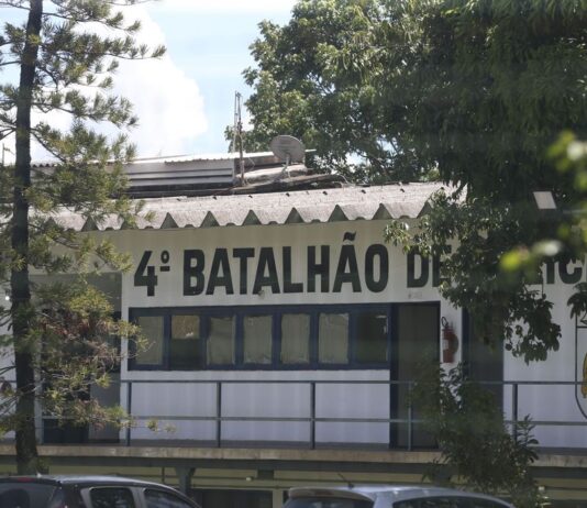 Anderson Torres passa por audiência de custódia nesta tarde. Ex-ministro foi levado para batalhão da PM no Guará