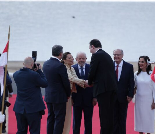 Direitos da população, democracia e soberania serão pilares do governo. Presidente prometeu Bolsa Família renovado