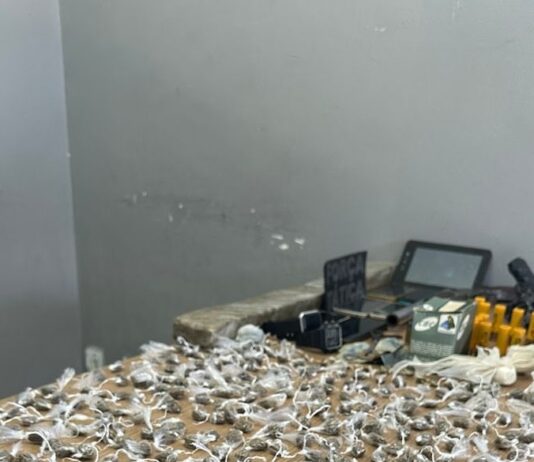 Polícia Militar desarticula ponto de tráfico e apreende três armas de fogo em Campina Grande