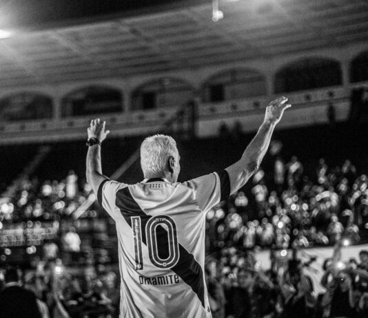 Roberto Dinamite morre aos 68 anos de idade. Maior ídolo da história do Vasco lutava contra um câncer no intestino