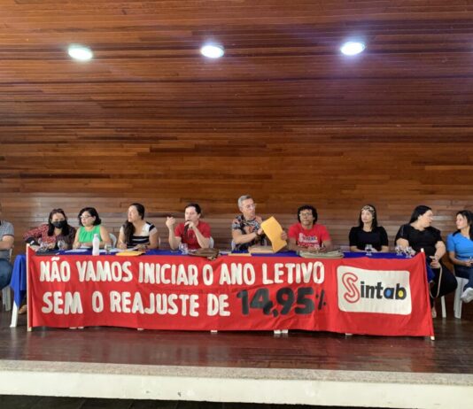 SERVIDORES DO MAGISTÉRIO APROVAM INDICATIVO DE GREVE E CONVOCAM ATO PÚBLICO PARA PRÓXIMA SEGUNDA