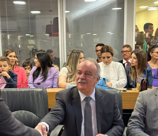 Inácio Falcão é empossado para o terceiro mandato, e lista as emendas que vai destinar em 2023