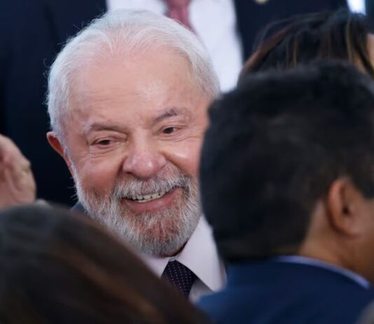 BRASIL: Governo Lula vai liberar R$ 3 bilhões em agrado a prefeitos