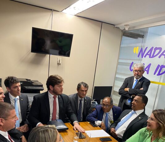 Em Brasília, vereadores de CG se reúnem com coordenador da bancada federal e presidente do FNDE