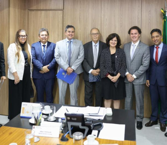 UNIÃO POR CAMPINA Bruno consolida, em audiência com ministra da Saúde, apoio de poderoso grupo suprapartidário de lideranças da Paraíba aos pleitos da cidade