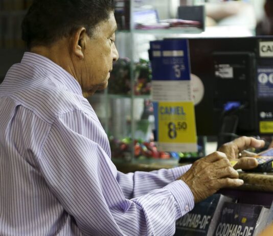 Teto do crédito consignado do INSS sobe para 1,97% ao mês Valor foi decidido por Lula, após impasse entre Fazenda e Previdência