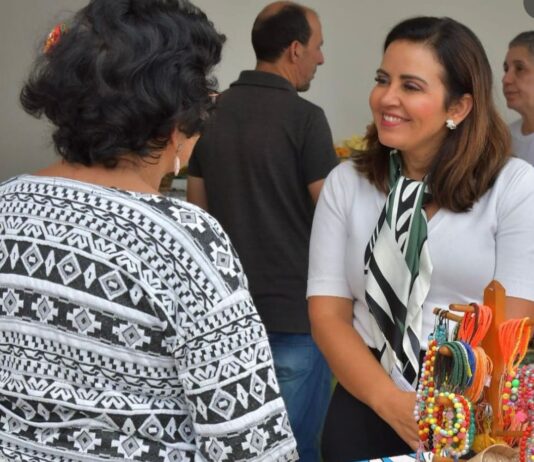 Pollyanna Dutra visita Campina Grande e vistoria obra no Cidade Madura