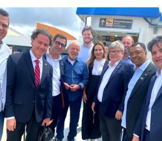 Evento com Lula em Santa Luzia tem presença reduzida de políticos e base do presidente não comparece