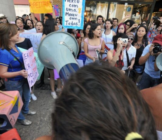 Brasil está entre piores em representação feminina no Legislativo. Ranking da Inter-Parlammentary Unios é quem traz a informação