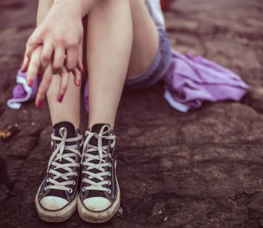 Mulher que caiu de prédio em João Pessoa era investigada por conivência em abuso sexual da filha cometido pelo padrasto