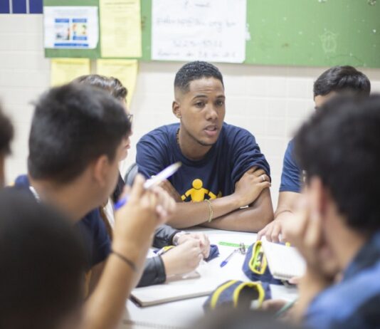 Futuras gerações esclarecidas – Paiva Netto