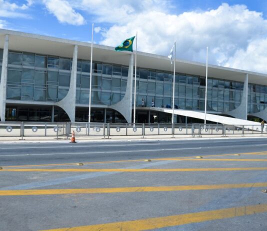 17 ministérios de Lula podem desaparecer se Congresso não votar MP do governo