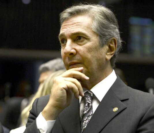 STF condena Collor a oito anos e dez meses de prisão. Ex-presidente foi julgado por corrupção e lavagem de dinheiro