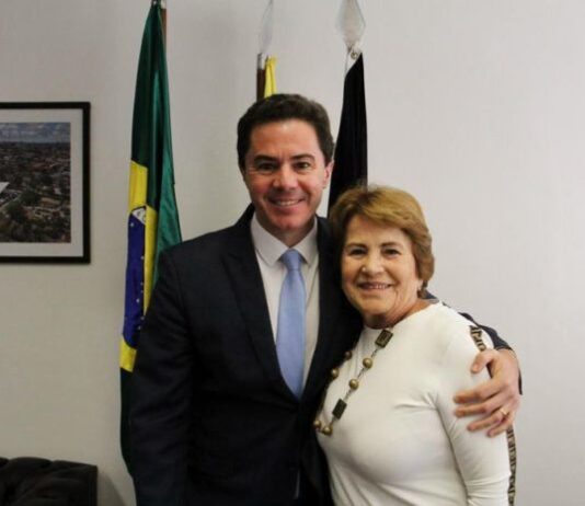 Senador Veneziano fala do Dia das Mães e ressalta a intensidade do amor materno: “o amor de mãe age e realiza”