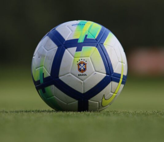 Agência Brasil explica o esquema de manipulação em jogos de futebol. Governo Federal editará MP para regularizar apostas esportivas no país