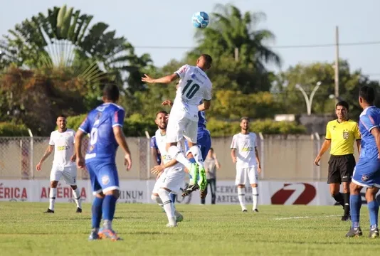 Nacional de Patos luta muito, mas perde para o Iguatu pela Série D