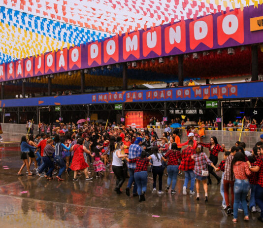 Mais de 2 mil estudantes da Rede Municipal de Campina Grande participam do Maior Quadrilhão do Mundo