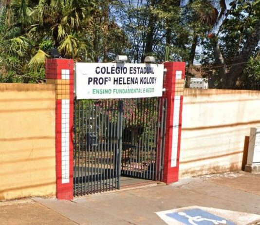 Ex-aluno invade escola e mata estudante no Paraná.  Ministro da Justiça manifesta solidariedade às famílias das vítimas