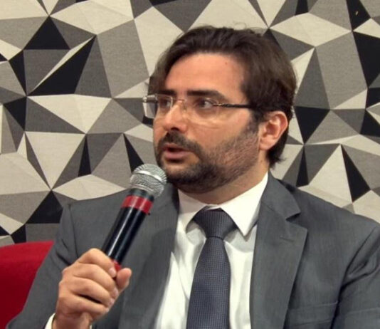 Projeto de Bruno que reajusta salário no Município traz anexo que beneficia 2.941 servidores municipais de Campina Grande com valorização de até 30% nos benefícios