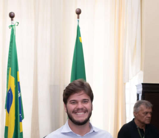 Bruno assina contrato de financiamento de R$ 50 milhões com a Caixa Econômica e garante que em seis meses, Campina vai se transformar num “canteiro de obras”