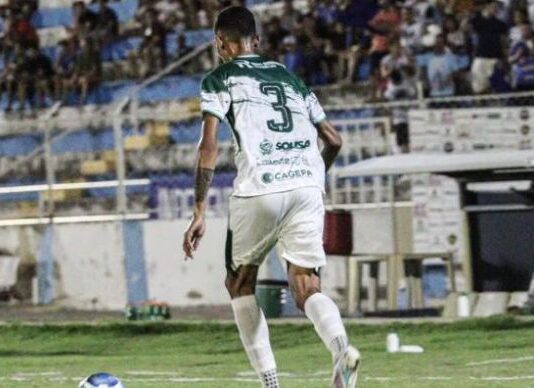Sousa toma virada do Iguatu e deixa escapar chance de encostar no líder