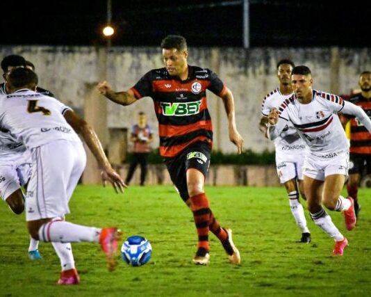 Campinense vence Santa Cruz-PE e segue respirando na Série D
