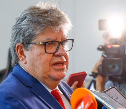 João Azevêdo entrega obras e participa da plenária do Orçamento Democrático na região de Sousa nesta sexta-feira