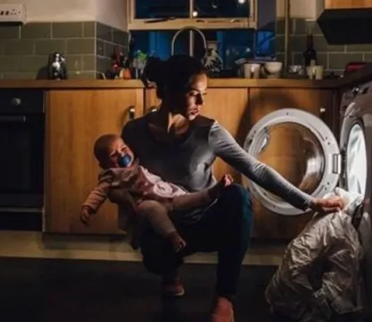 Mulheres da PB dedicam 23,9 horas semanais ao trabalho doméstico; 11,5 a mais que os homens