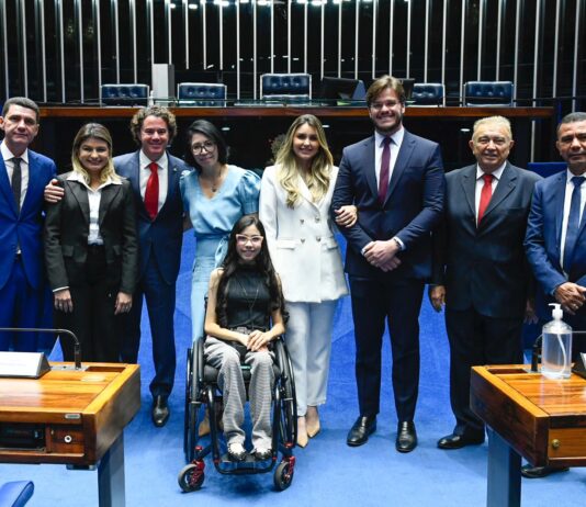 Veneziano preside sessão no Senado Federal para ampliar divulgação da AME – Atrofia Muscular Espinhal