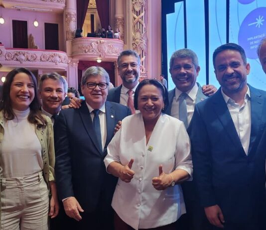 João Azevêdo consegue junto ao governo Lula onze obras estruturantes do PAC para a Paraíba no valor de R$ 2,45 bilhões