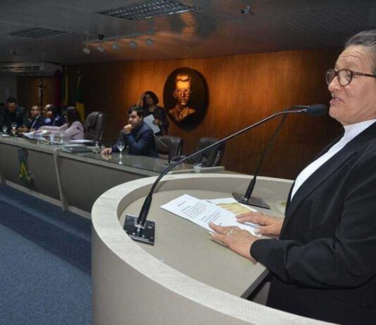 Vereadora Dona Fátima lamenta ofensa de Rostand Paraíba e destaca sua postura leal e fiel aos princípios da boa política